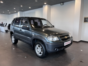 CHEVROLET NIVA