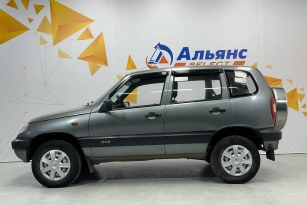 CHEVROLET NIVA