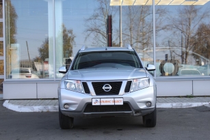 NISSAN TERRANO