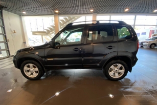 CHEVROLET NIVA