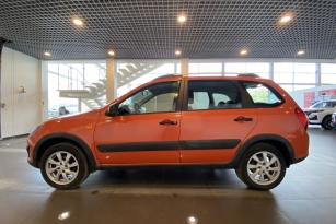 LADA KALINA CROSS