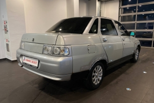 LADA 2110