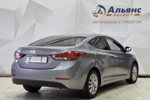 HYUNDAI ELANTRA