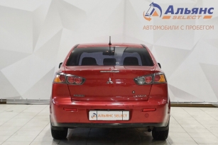 MITSUBISHI LANCER 1.6