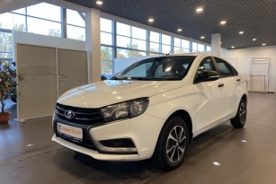 LADA VESTA