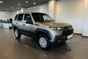 LADA NIVA TRAVEL