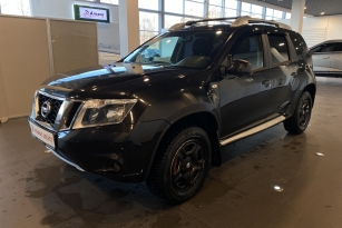 NISSAN TERRANO