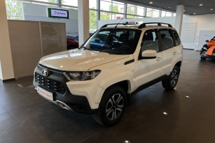 LADA NIVA TRAVEL