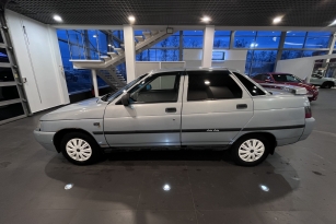 LADA 2110