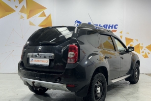 RENAULT DUSTER