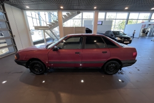 AUDI 80