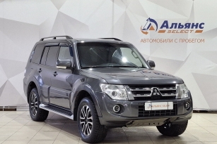 MITSUBISHI PAJERO