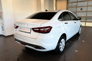 LADA VESTA