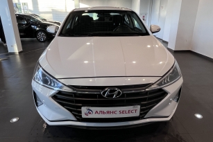 HYUNDAI ELANTRA
