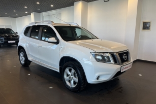 NISSAN TERRANO