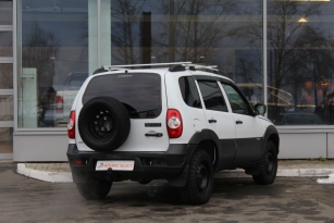 CHEVROLET NIVA