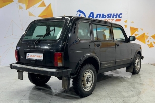 LADA 2131 (4X4)