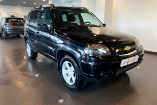 CHEVROLET NIVA