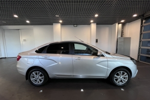 LADA VESTA