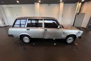 LADA 2104