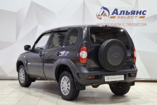 CHEVROLET NIVA