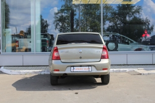 RENAULT LOGAN