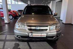 CHEVROLET NIVA