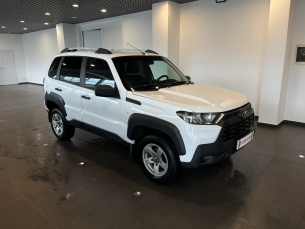 LADA NIVA TRAVEL