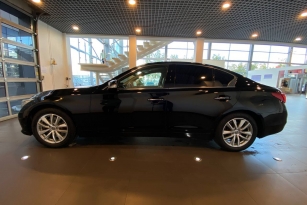 INFINITI Q50