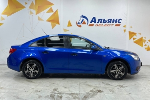 CHEVROLET CRUZE