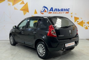 RENAULT SANDERO