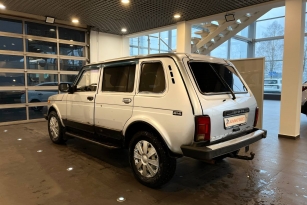 LADA 2131 (4X4)