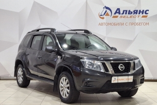 NISSAN TERRANO