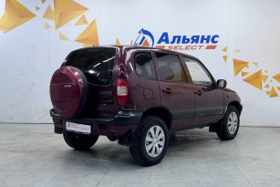 CHEVROLET NIVA