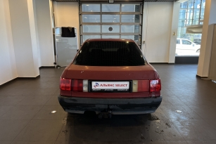 AUDI 80