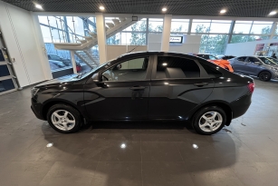 LADA VESTA