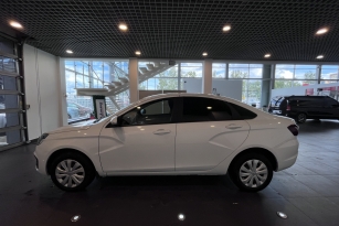 LADA VESTA