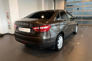 LADA VESTA
