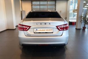 LADA VESTA