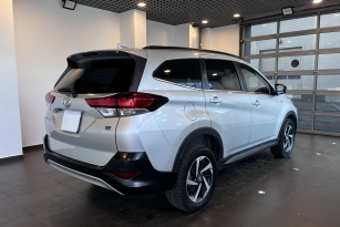 TOYOTA RUSH