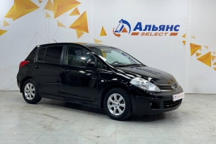 NISSAN TIIDA