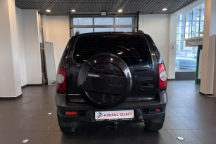 CHEVROLET NIVA