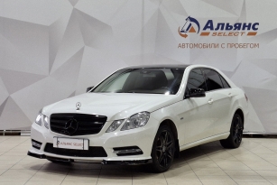 MERCEDES-BENZ A180D