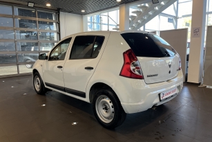 RENAULT SANDERO