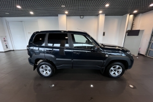 LADA NIVA TRAVEL
