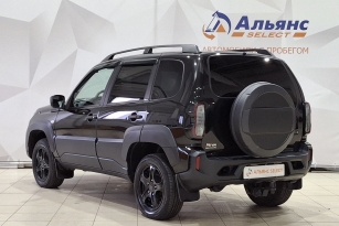 LADA NIVA TRAVEL