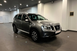 NISSAN TERRANO