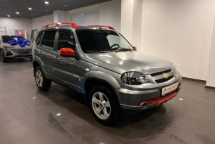 CHEVROLET NIVA