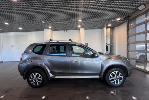 NISSAN TERRANO