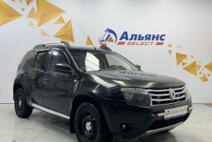 RENAULT DUSTER